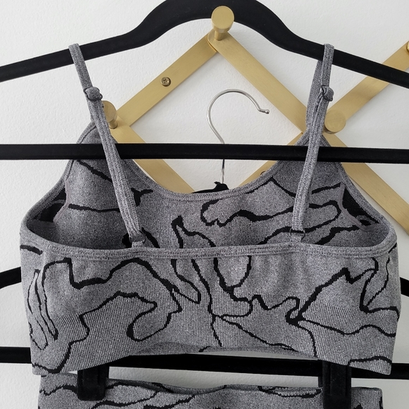 Grey and black workout set - Size S - Picture 9 of 12